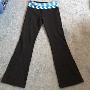 Lululemon yoga pants